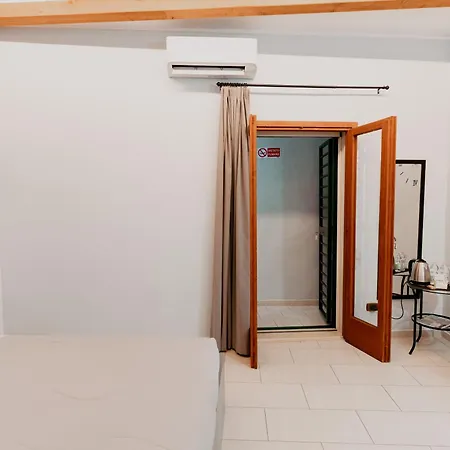 Dimora L'etual Panzió Bari